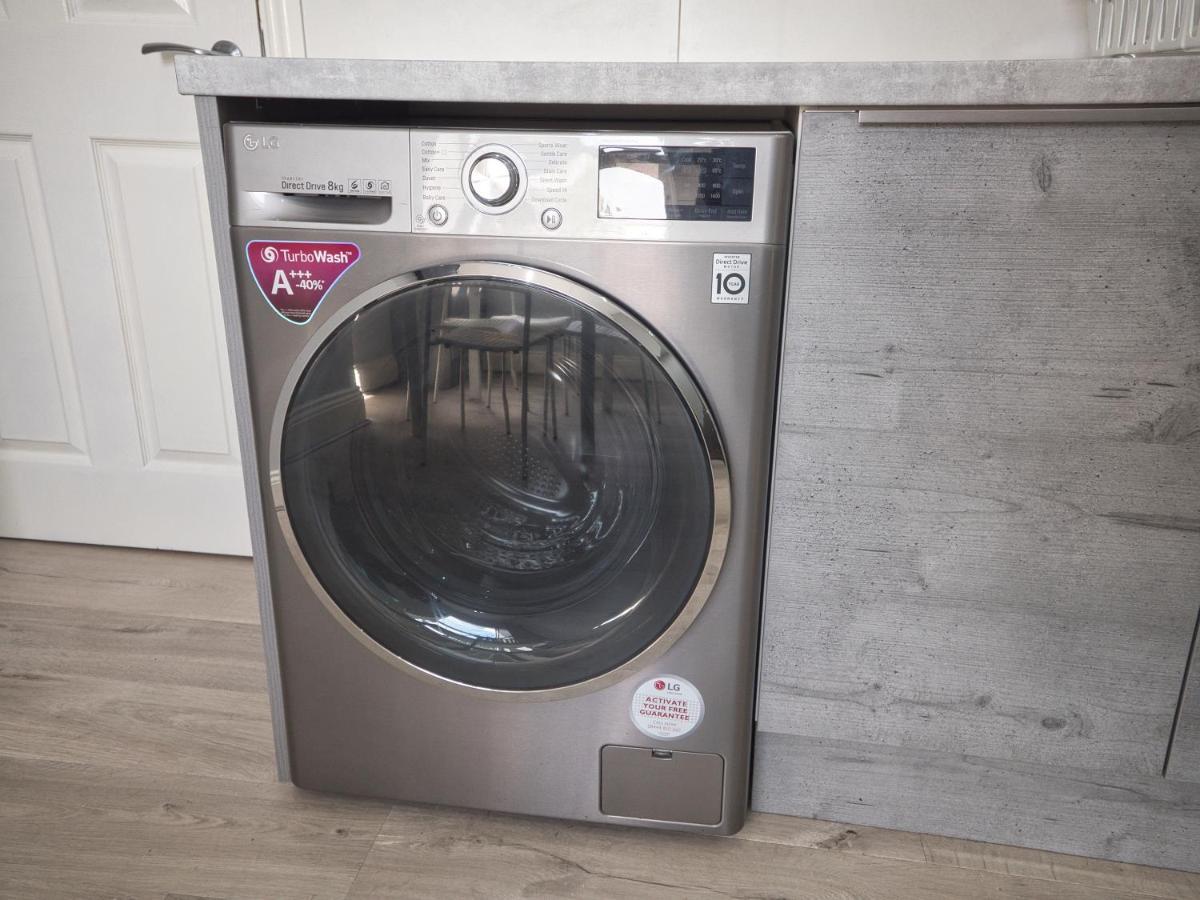 Amazing 1 Bed Flat In Lovely Area Birmingham Bagian luar foto